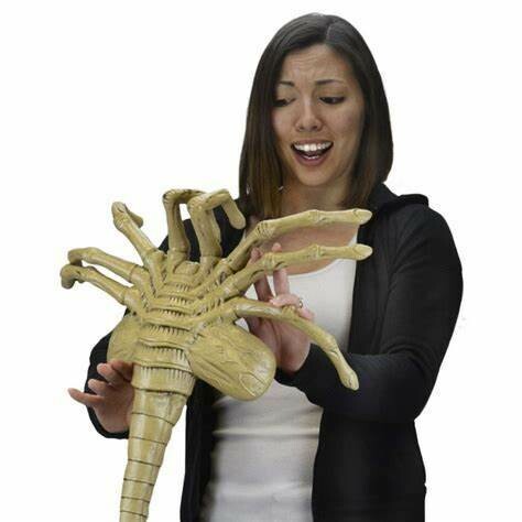 NECA Aliens LIFE-SIZE FACEHUGGER